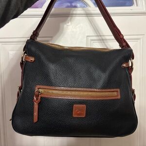 Vintage Dooney & Bourke Black and Tan Shoulder Bag